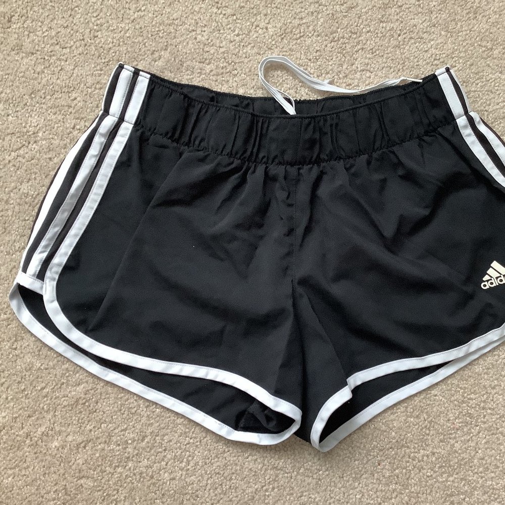 Adidas Womens Climalite Loose Fit Running shorts - Size MEDIUM